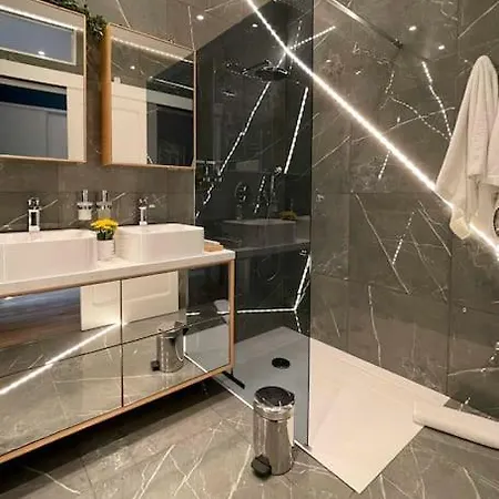 Maison Avec Piscine